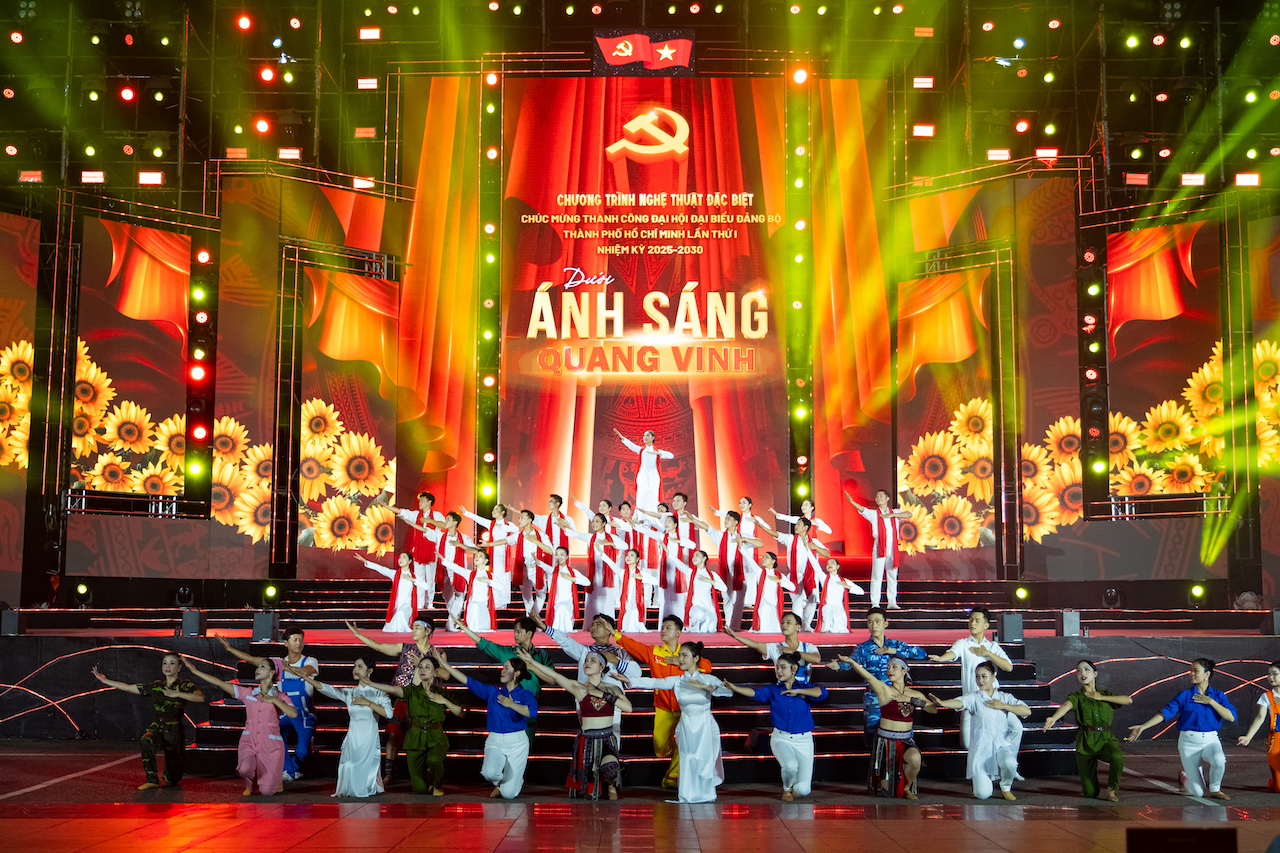 Nhà hát Bông Sen: bảo tồn và phát huy giá trị văn hóa dân tộc