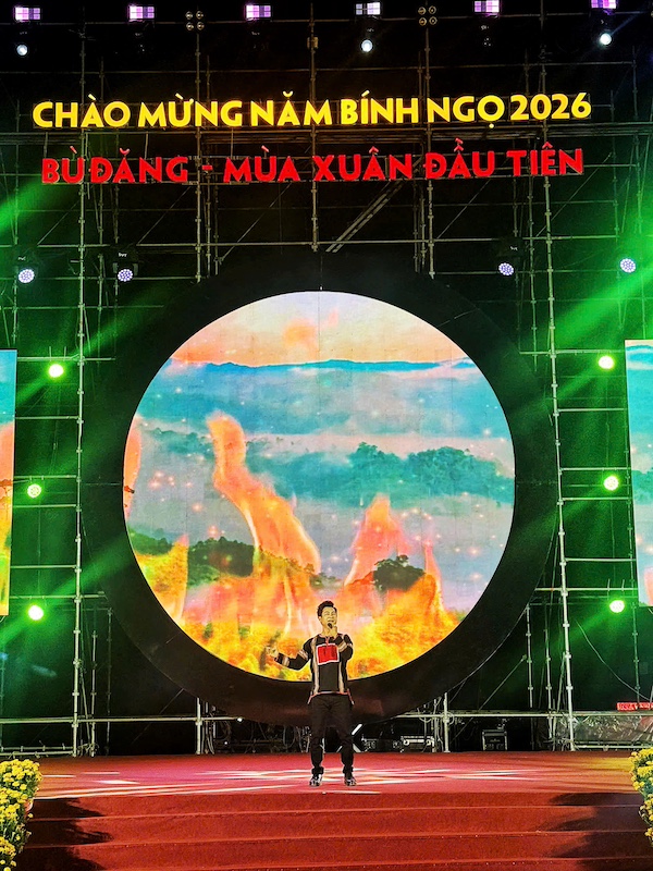 Kỷ lục gia Việt Nam Lê Anh Tuấn mang “Giấc mơ Chapi” tới Giao thừa tại Bù Đăng Kỷ lục gia Việt Nam Lê Anh Tuấn mang "Giấc mơ Chapi" tới Giao thừa tại Bù Đăng